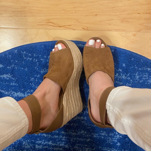 Indigo rd. Brown Wedges - Picture 4 of 5